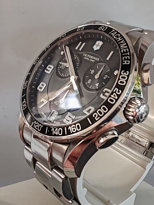 Victorinox Swiss Army Chronograph Quartz 42 mm