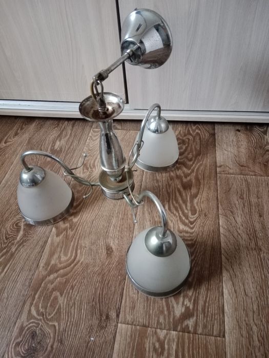 Продам люстры в хорошем состоянии