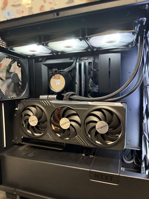 PC Gaming RGB RTX 4070ti R7 9800x3d 32gb
