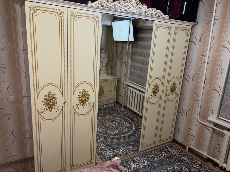 Бу спальный гарнитур