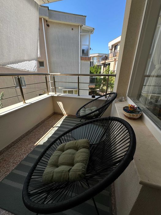 Дава се под наем Двустаен апартамент в Бургас, Сарафово - 65 кв.м за 459 € - Снимка #1