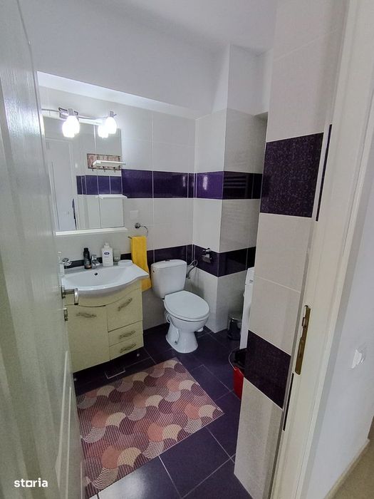 Zamca- zona cu verdeata. Apartament cu 2 camere decomandate