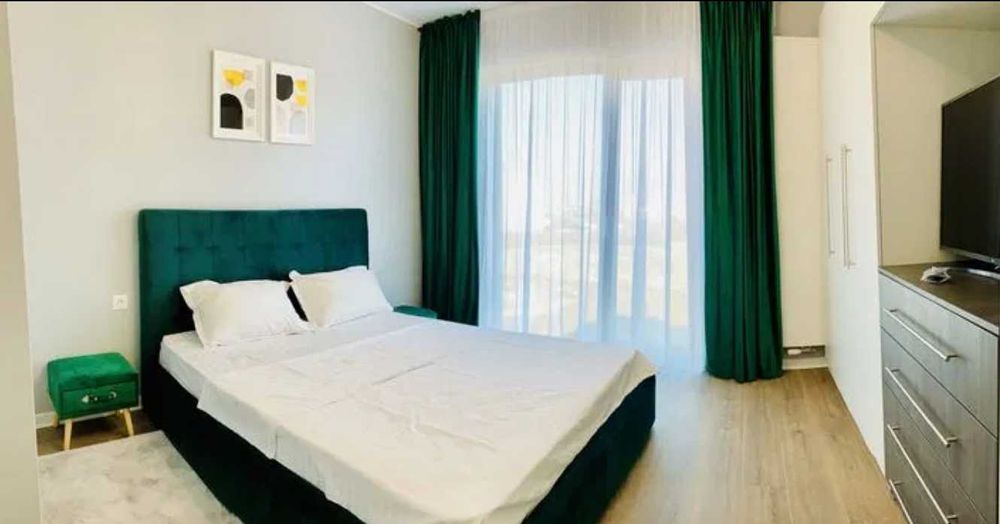 Дава се под наем Четиристаен апартамент в Пловдив, Изгрев - 98 кв.м за 459 € - Снимка #2