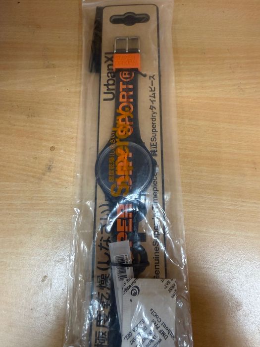 Часовници чисто нови