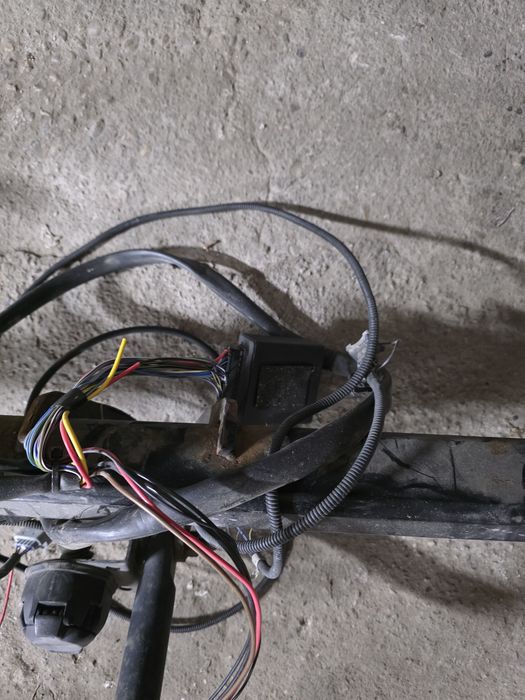 Cârlig remorcare/tractare duster 2