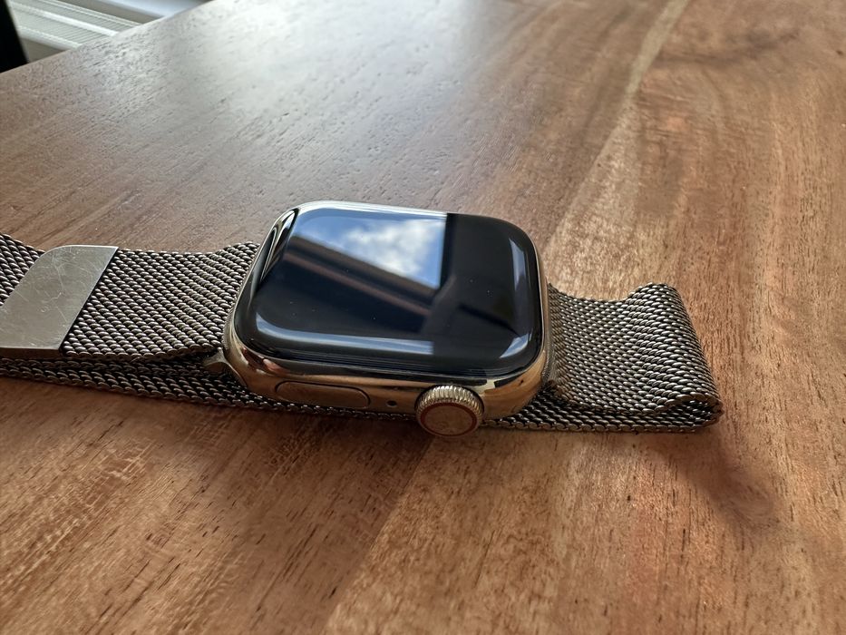 Vand Apple Watch Series 8 Stainless Steel Gold GPS+Cellular
