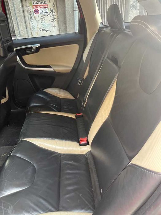 Volvo XC60 2.4D AWD, 205 к.с, D5, 2010г. R-Design