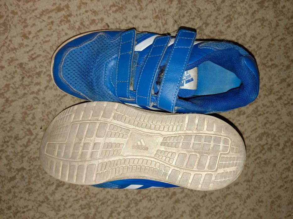 Adidas кроссовки