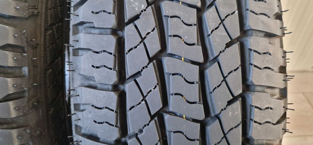 Джипови гуми 205/70/R15 Nexen Roadian AT 4x4