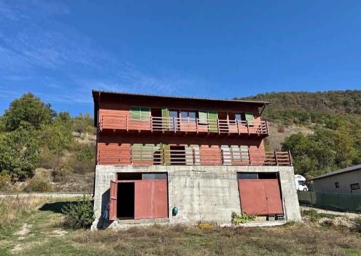 Cabană / Pensiune din lemn de vânzare