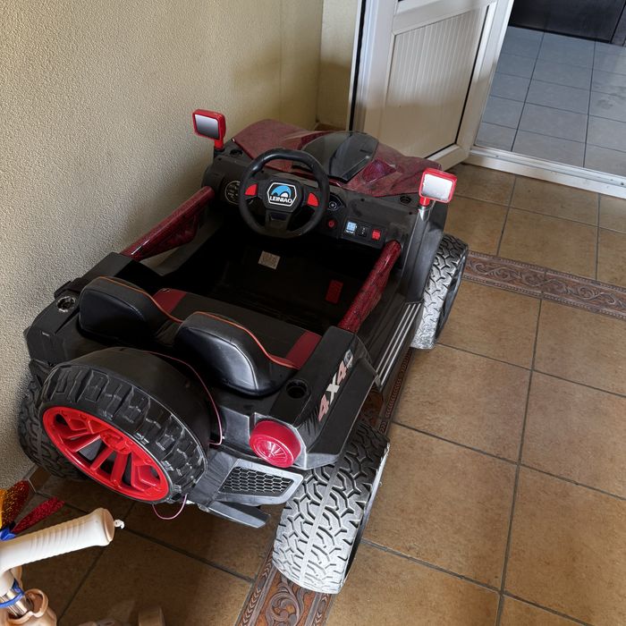 Детский электромобиль