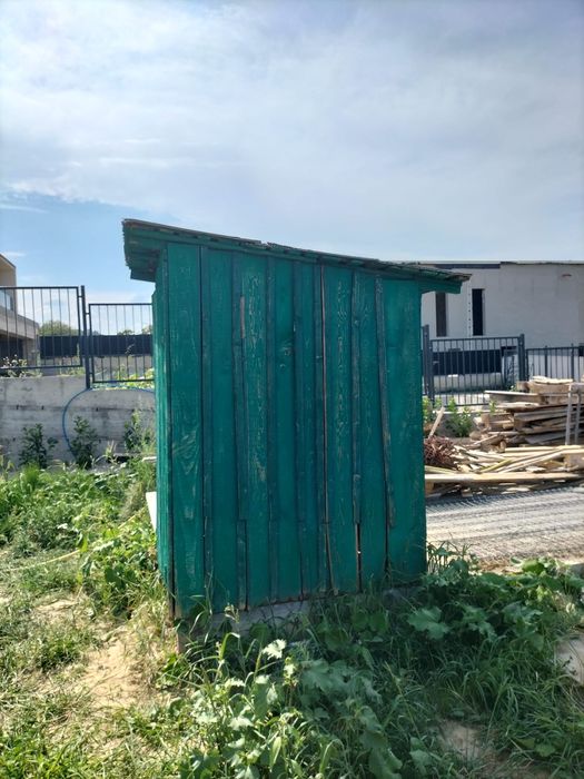 WC de grădină din scândură