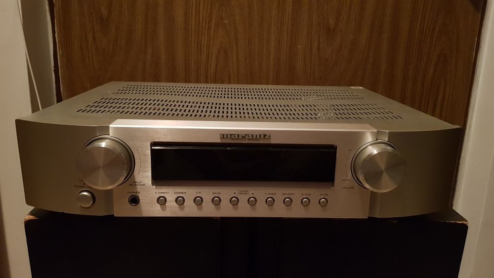 Pentru muzica  de reparat sau piese de schimb amplificator receiver Marantz SR 5023
