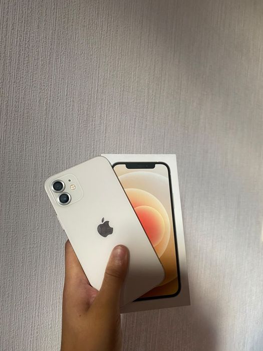 IPhone 12 продам