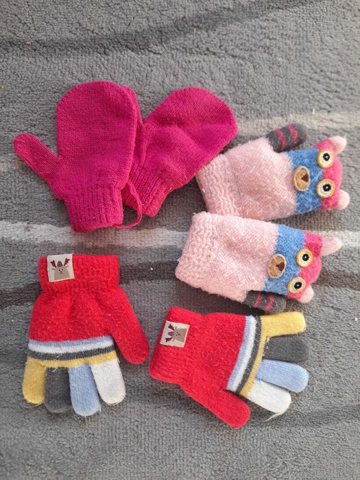 детски плетени ръкавици 4 чифта за възраст от 2 до 4 години