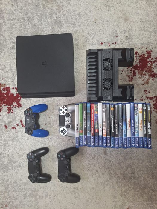 PlayStation 4 cu multe jocuri