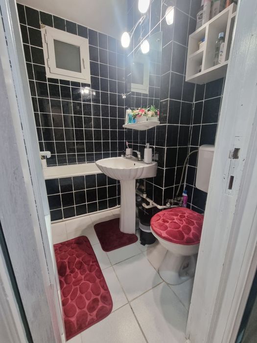 Apartament 3 camere - semidecomandat - etaj 1 - Micro 17