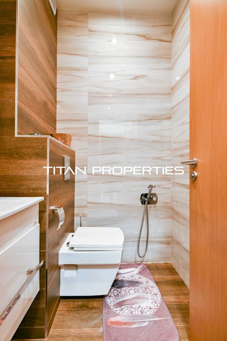 Дава се под наем Тристаен апартамент в София, Изгрев - 140 кв.м за 1600 € - Снимка #11