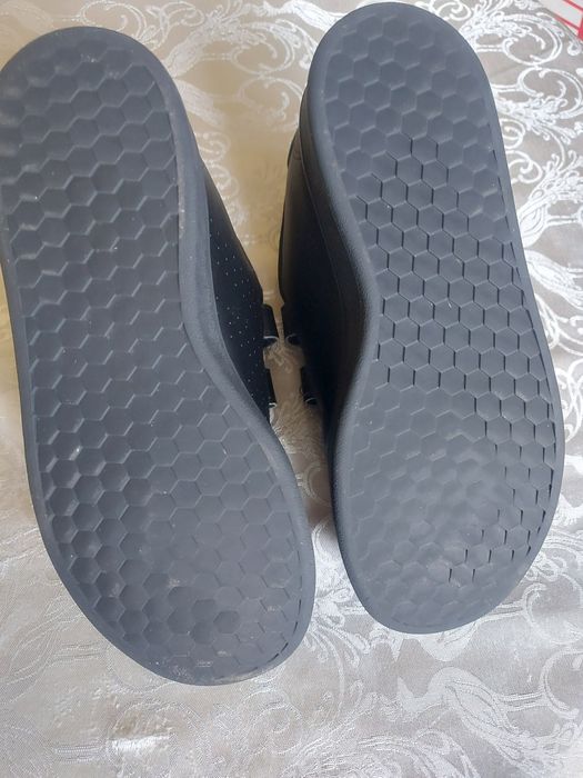 Детски черни кожени маратонки