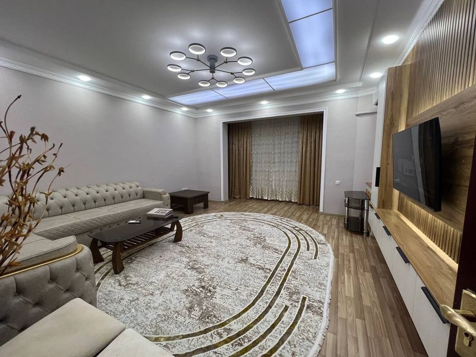 Квартира в центре 2/4/9. 64м2. Метро Космонавтов Улица Кунаева