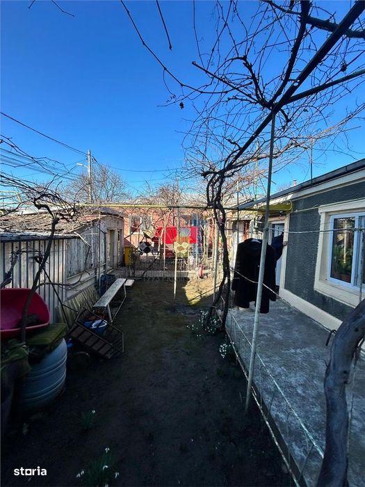 Chercea Casa doua corpuri cladire 5 cam  Teren=231 mp