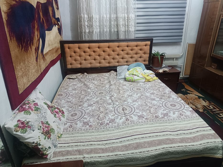 Диван Шкаф сатилады срочно арзан бахада берип жиберемен