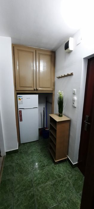 Inchiriez apartamernt cu 1 camera in Cluj.
