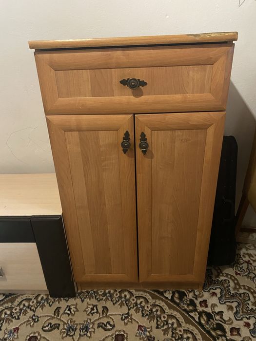 Продам б/у мебель Шкаф и тумбы, 2- ярусный кровать-диван