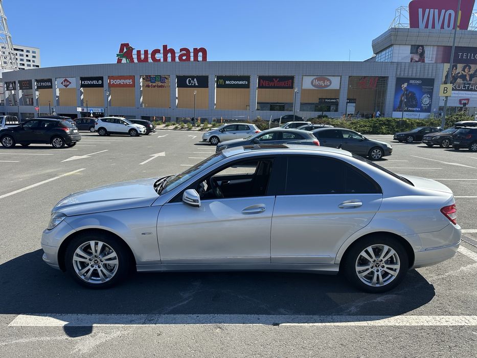 MERCEDES-BENZ C-Class 2010 — imagine 4