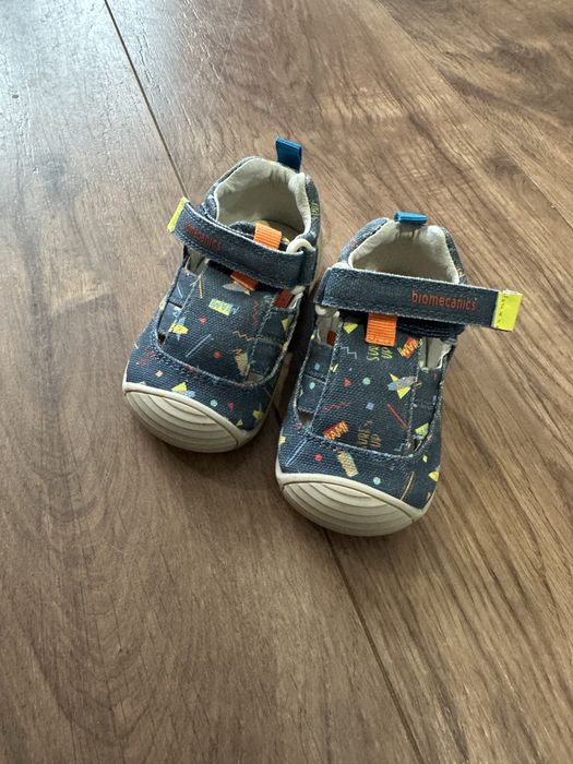 Чисто нови!!! Сандали biomechanics