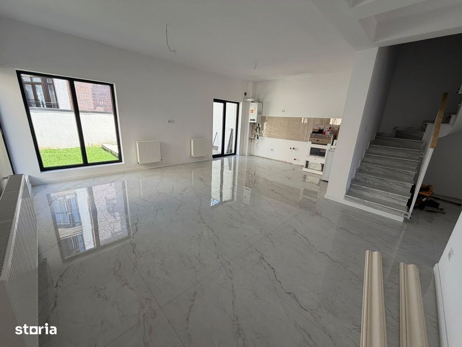 Casa Duplex - 4 Camere, Mutare Imediata, Teren 250 Mp, Comis 0%