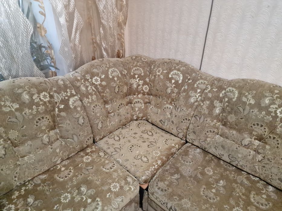 Отдам даром диван с креслом