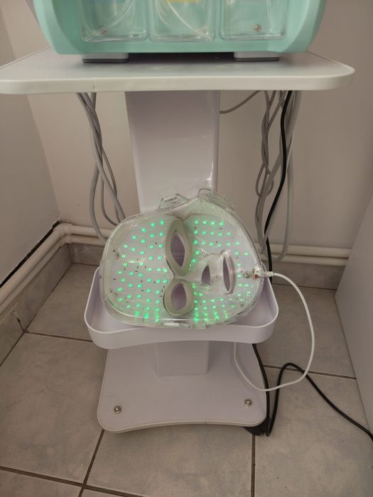 Vând combina cosmetica