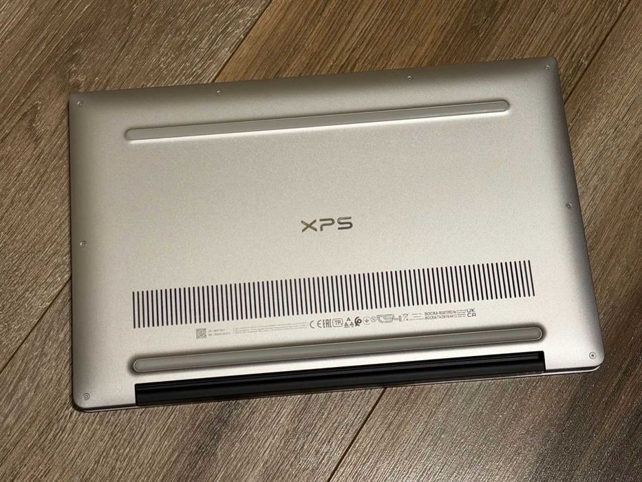 Dell XPS 13 9305 Intel i5-1135G7/8RAM/256GB NVMe/Intel Iris XE/Full HD