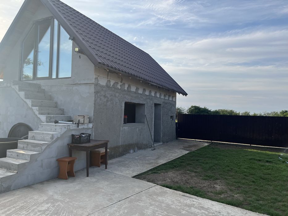 Casă de vanzare  utilată mobilată