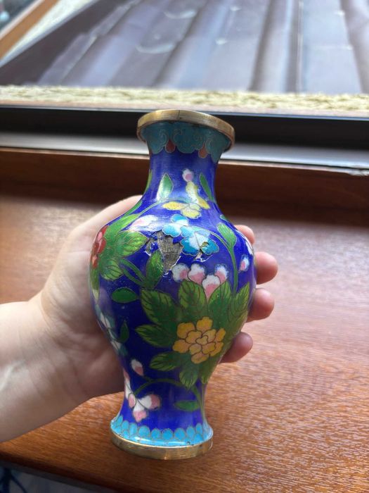 Vază chinezească cloisonne/bronz+emailu/h=16,5cm.