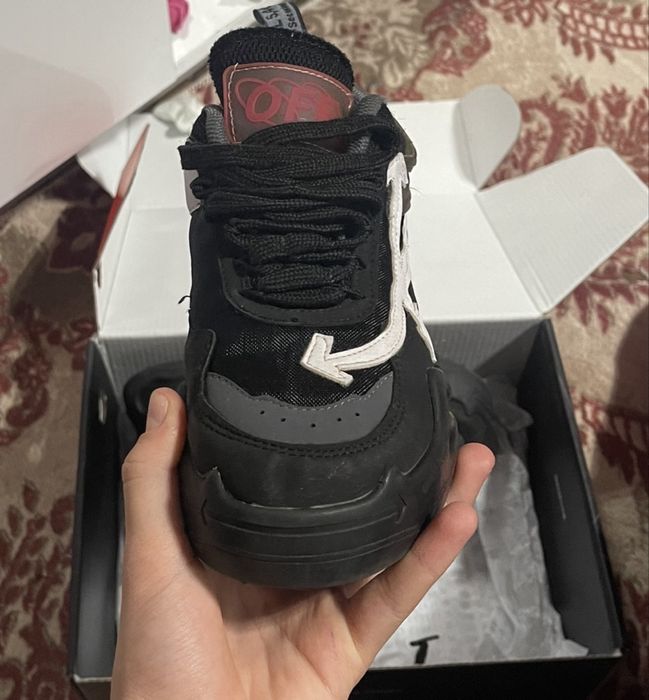 Adidasi off white 36