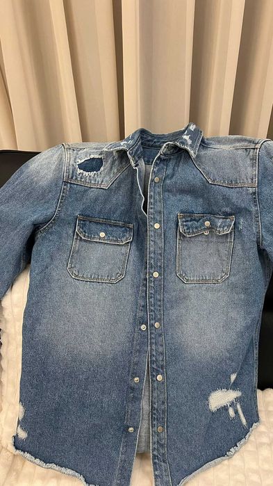 Jacheta Zara purtata putin