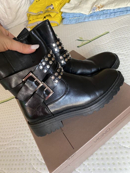 Ghete piele artificiala (Guess, Musette)