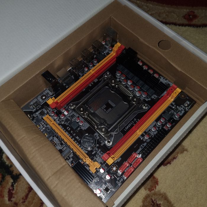 Материнская плата X79