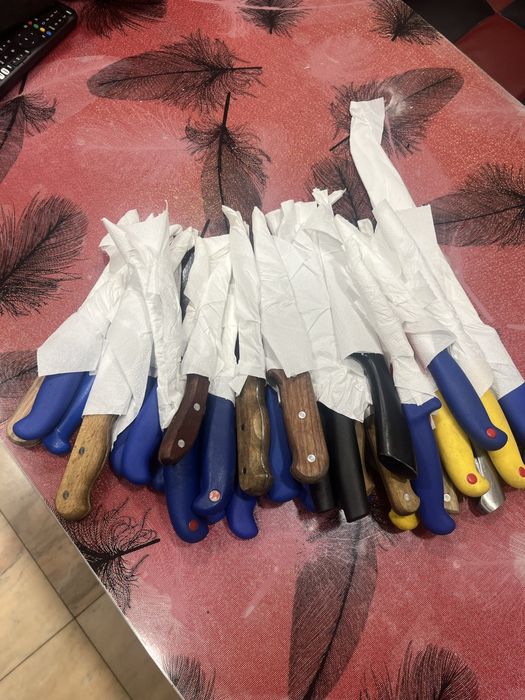 Ascutit cutite ,satare,toporase foarfeci ,forfecute