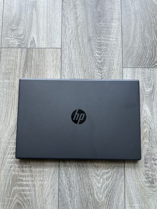 Laptop HP 15-fc0038nq AMD Ryzen 7 5825U 15.6'' 16GB RAM