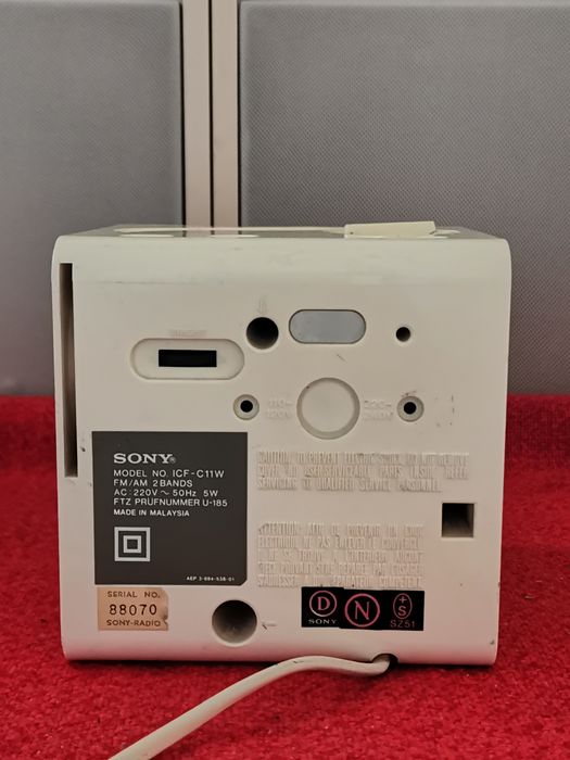 Radio SONY ICF-C11W Digi Cube