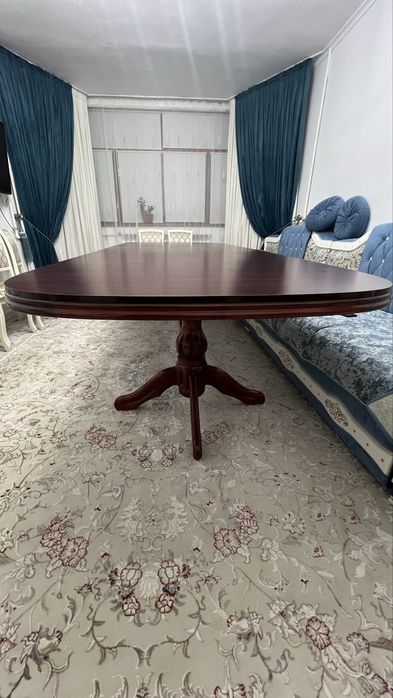 Продам стол овальный