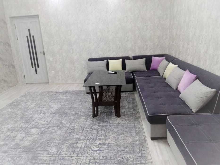 СРОЧНО - Просторная 2-ком квартира 7/9- не далеко от Максима Горького