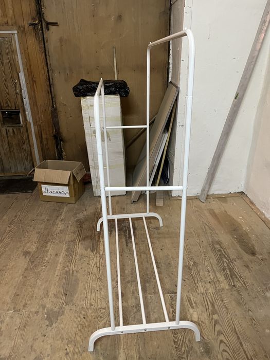 Напольная вешалка