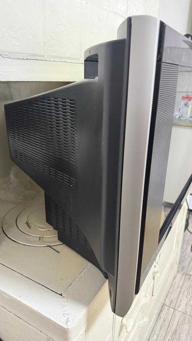 Rинескопный телевизор JVC