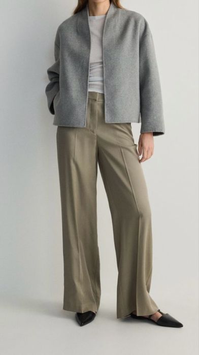 Късо сиво палто Reserved Premium със съдържание на вълна