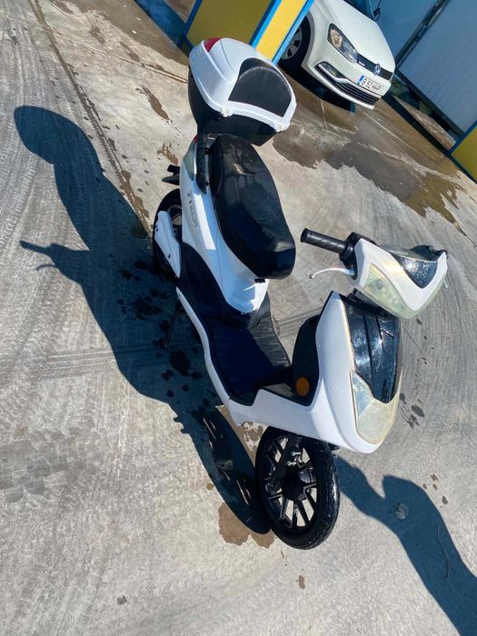 Scuter electric 2022 cu acte 2600 de lei