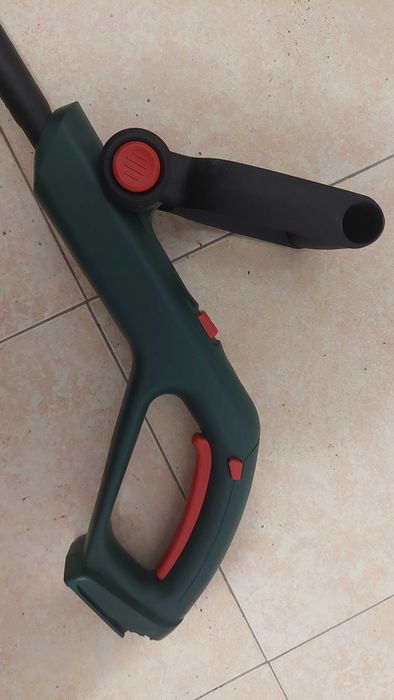 Акумулаторен тример BOSCH EasyGrassCut 18V-230 - Solo